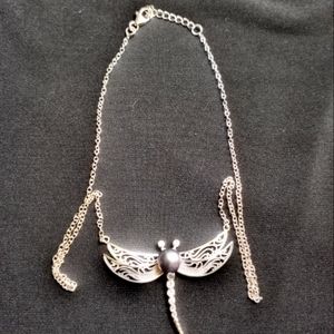 Dragonfly Pearl necklace